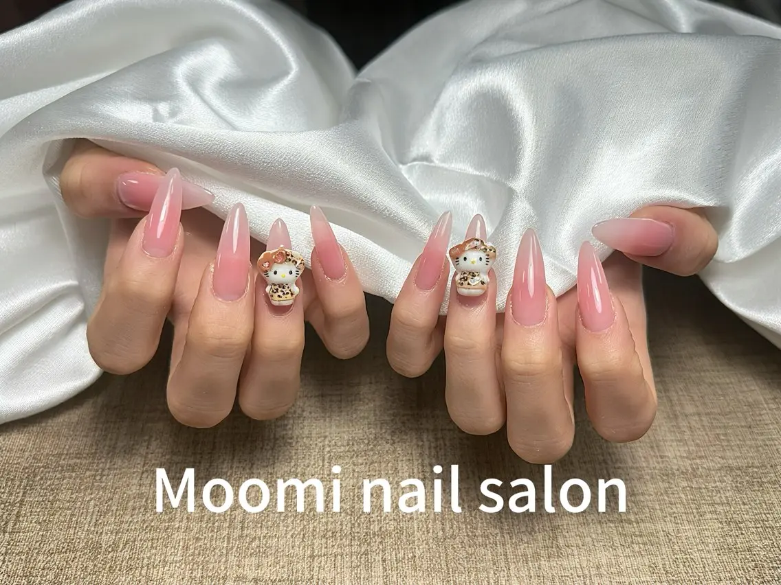 ロング ハンドネイル 長さだし専門店 Moominのネイルデザイン