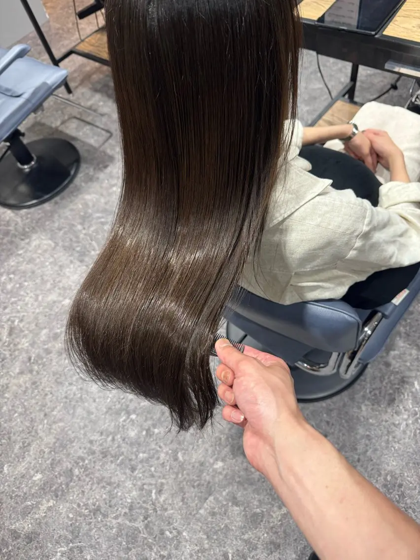 ロング カラー ブリーチ イルミナカラー 髪質改善 縮毛矯正 カット ヘアカラー トリートメント OAK 中目黒のヘアスタイル