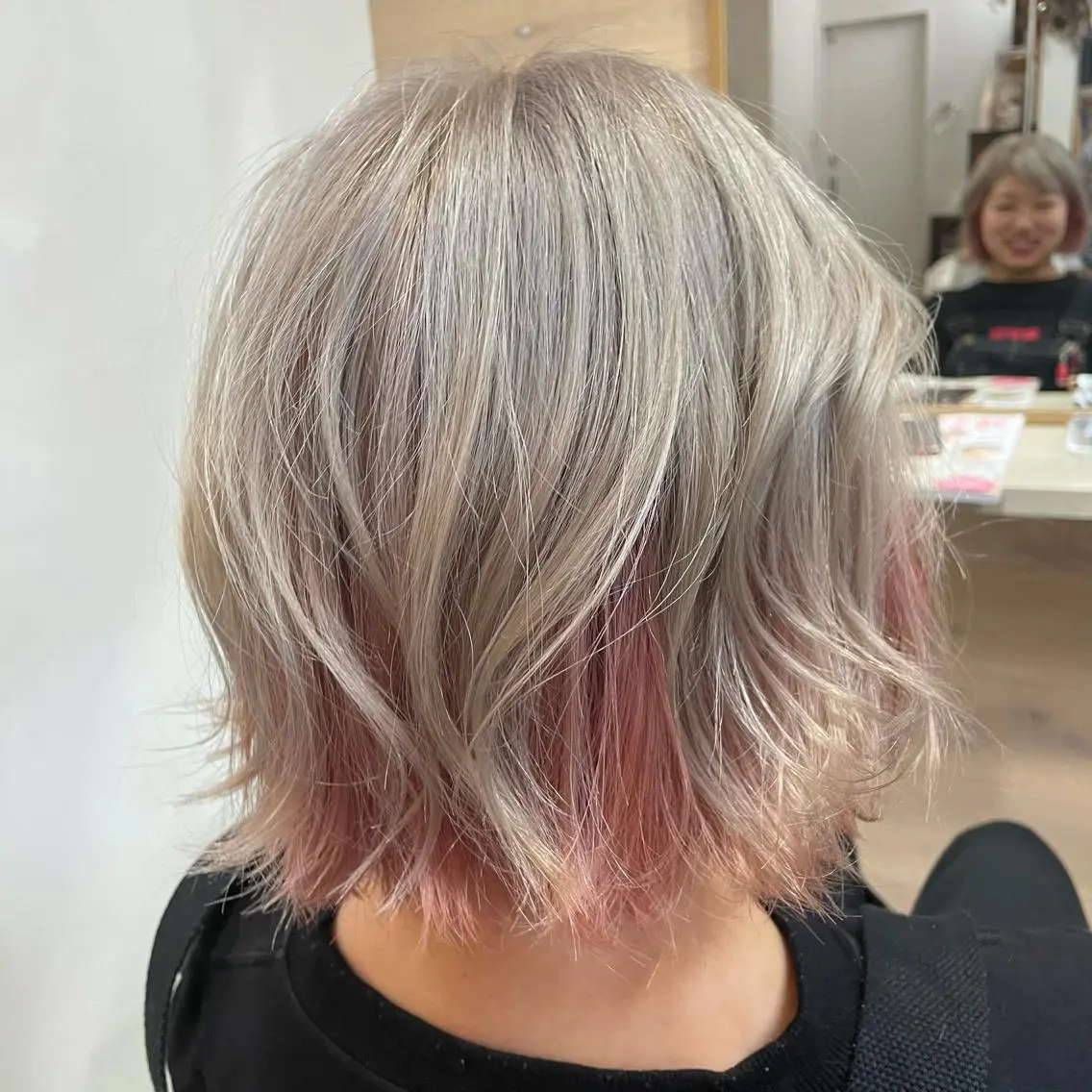 ショート カラー ヘアカラー 岡元 朗弘のヘアスタイル