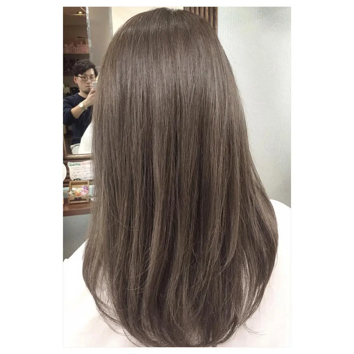 セミロング カラー アッシュ ベージュカラー グレージュ パーソナルカラー診断 できます 木曽 主博のヘアスタイル