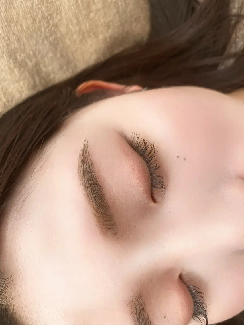【ご新規様】美眉スタイリング（ワックス、間引き、カット、メイクレクチャー）の写真