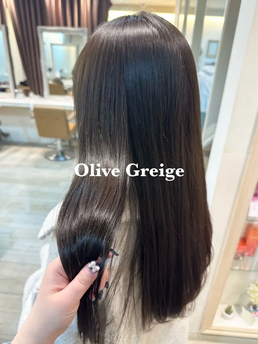 セミロング カラー ヘアアレンジ ベージュカラー ブリーチ ダブルカラー グレージュ インナーカラー 韓国ヘア/レイヤー 顔周りカット/ユキナのヘアスタイル