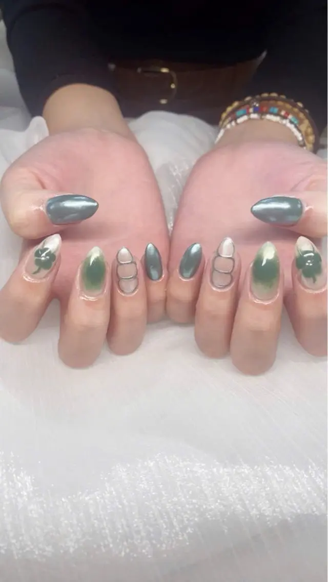 ネイル フレンチネイル グラデーション マグネットネイル ニュアンスネイル オフィスネイル ハンドネイル Hara Nail 【持ち込みOK】のネイルデザイン