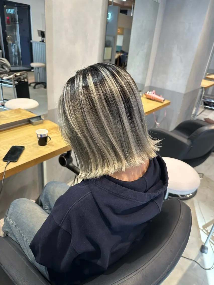 ミディアム カラー ヘアカラー トリートメント 🌟ハイライト/ハイ トーン🌟MIKIのヘアスタイル