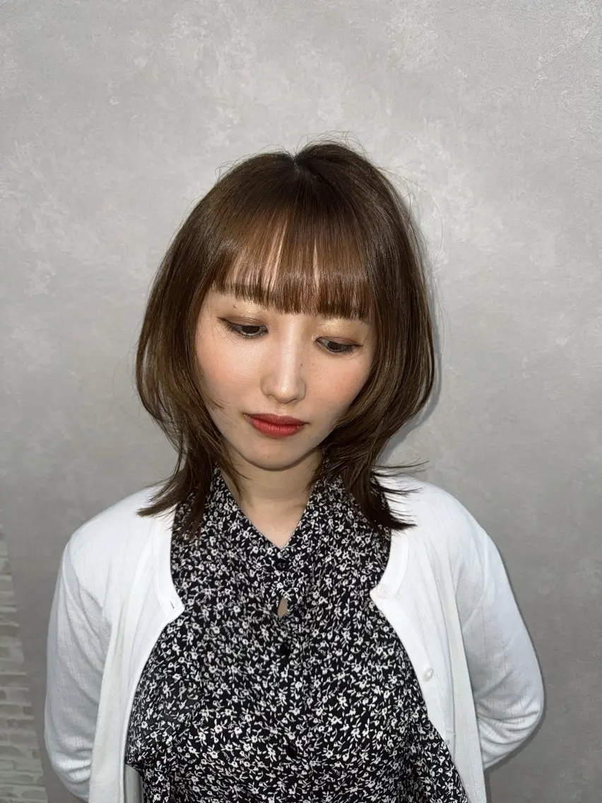 ミディアム レイヤーカット ウルフカット 石井 ゆり彩のヘアスタイル
