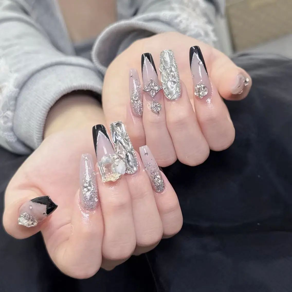 ネイル Glow Minamiのネイルデザイン