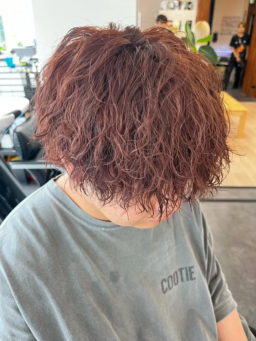 カラー メンズ メンズパーマ ブラウンカラー ピンクカラー ヘアカラー すどう あしゅりのヘアスタイル