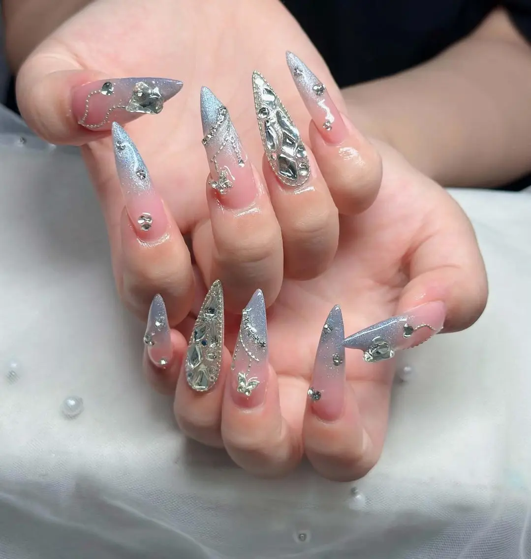 ネイル フレンチネイル ジェルネイル ハロウィン 韓国ネイル マグネットネイル ハンドネイル neco H.babynailのネイルデザイン