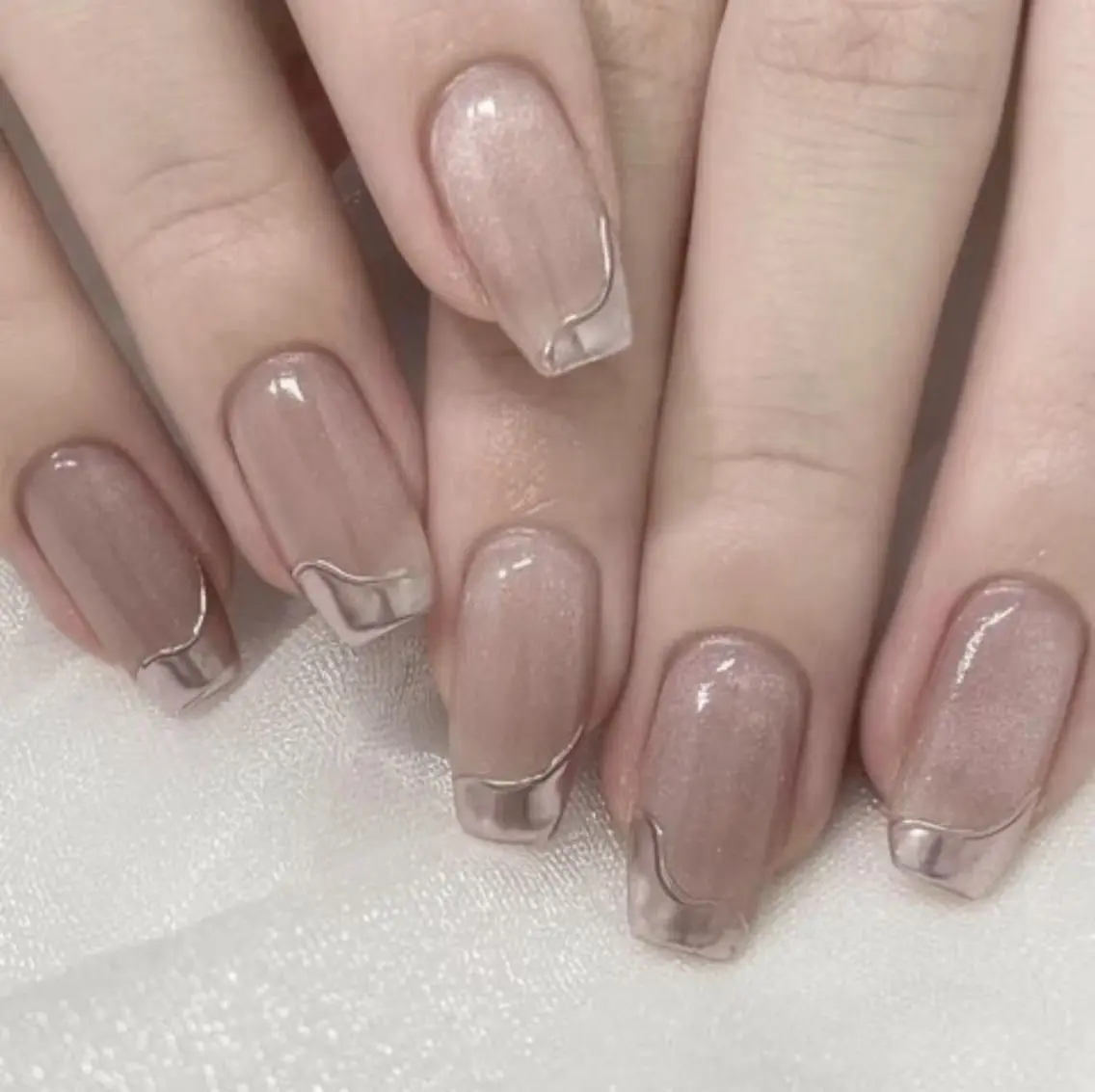 ネイル フレンチネイル ジェルネイル ガラスフレンチ 韓国ネイル マグネットネイル ハンドネイル ハンドケア The Nail & Eye Lashのネイルデザイン