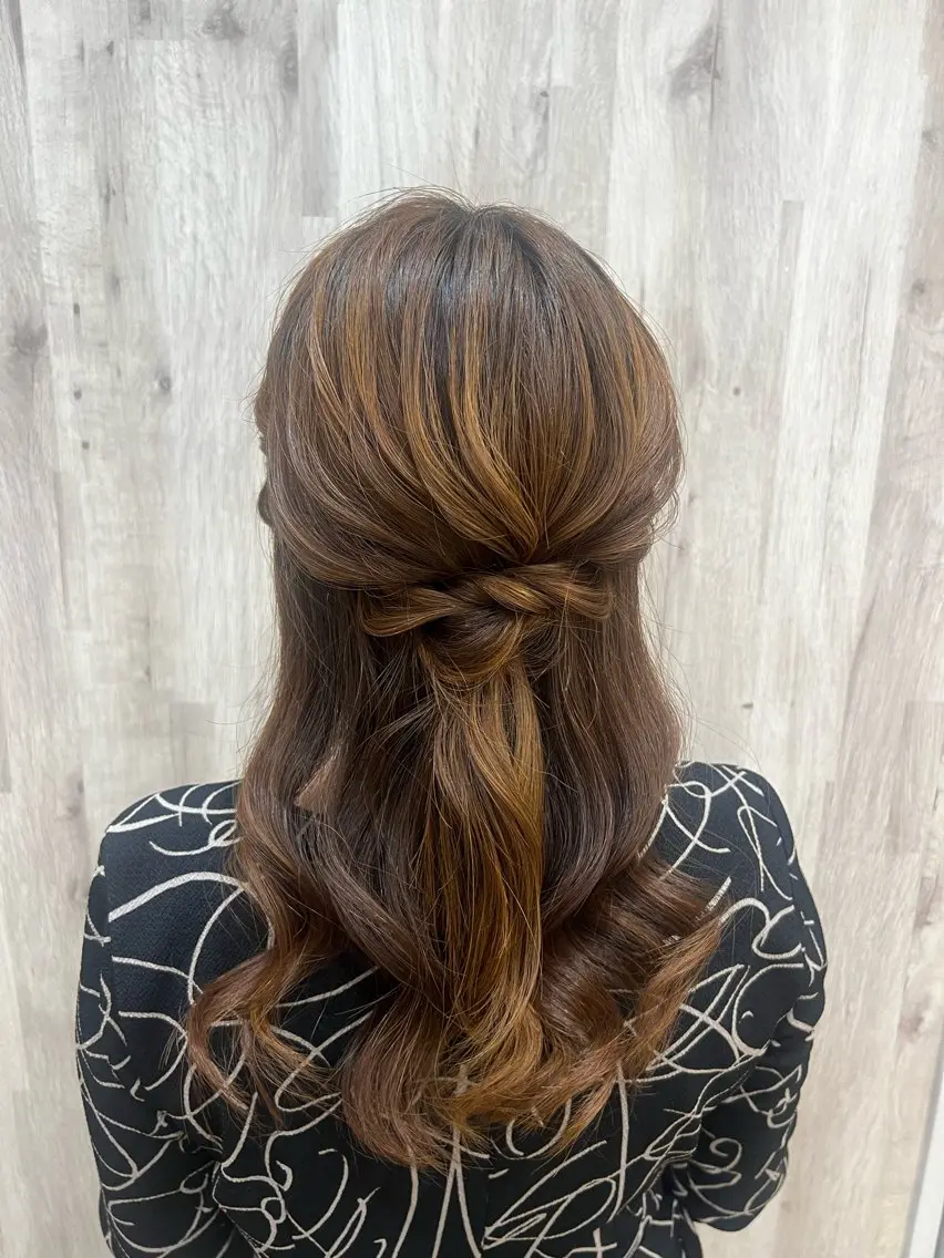 ヘアアレンジ ハーフアップ ヘアセット ヘアメイクネイリスト hidemi中目黒のヘアスタイル