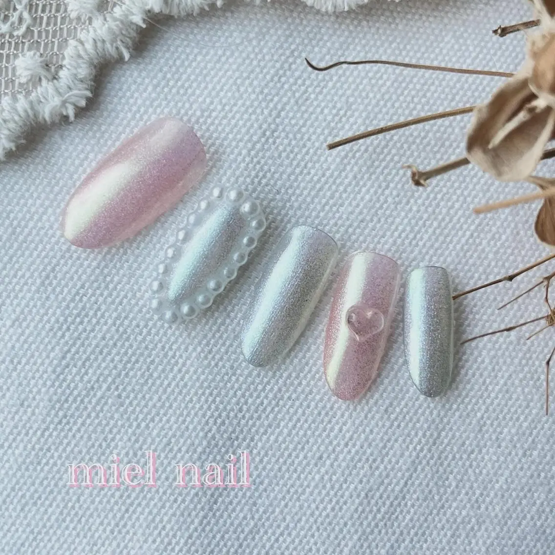 ネイル ハート マグネットネイル ミラーネイル 春ネイル miel nailのネイルデザイン