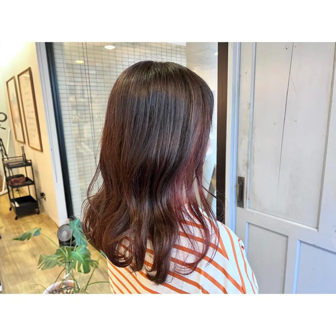 ロング カラー イヤリングカラー ピンクカラー ヘアカラー トリートメント ツキダテ ユイのヘアスタイル