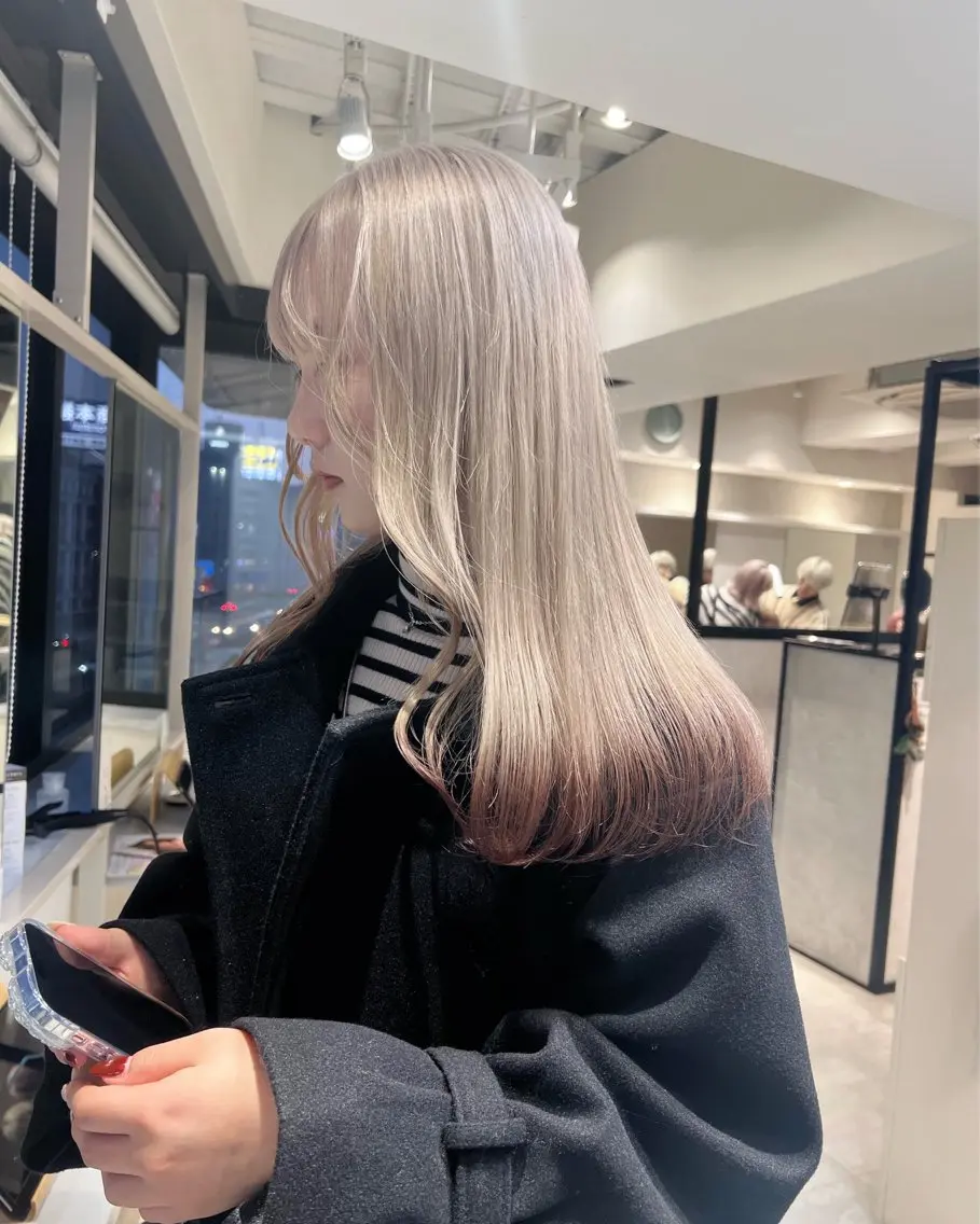 ミディアム ヘアカラー デザイン🥇複雑履歴 ハイトーン特化のヘアスタイル