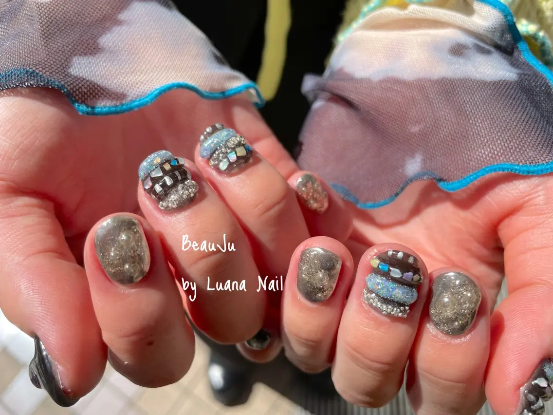 ネイル ミラーネイル ハンドネイル BeauJu by Luana Nailのネイルデザイン