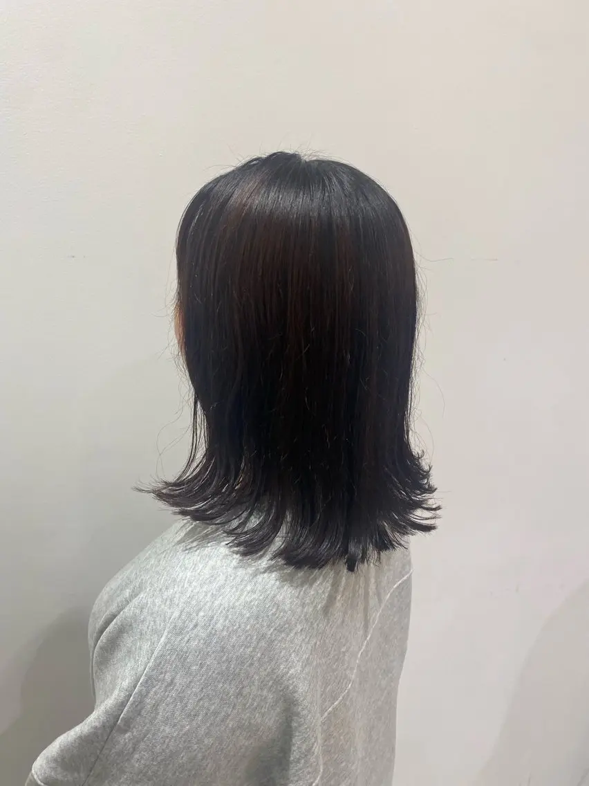 ミディアム 外ハネヘア serio miai 石原麻尋のヘアスタイル