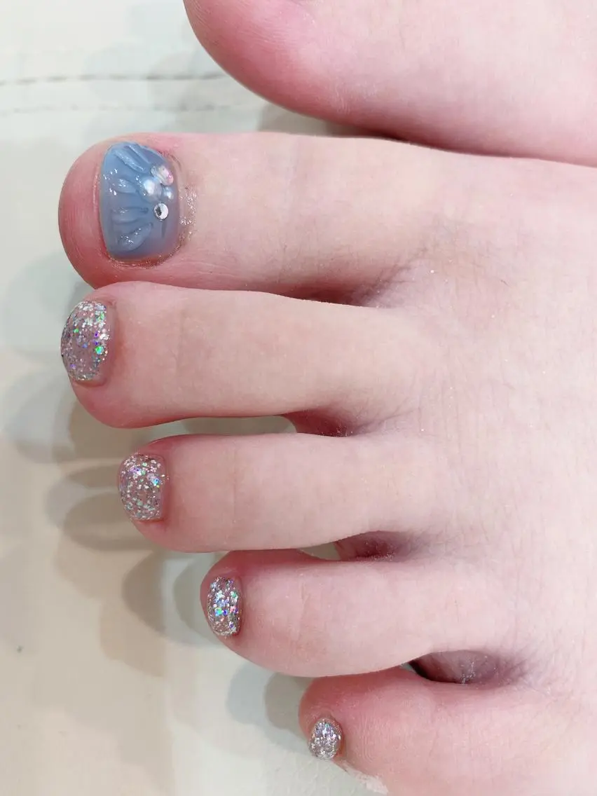 【✨オフ無し✨】フット定額コース【親指アート➕ワンカラー➕ドライケア➕オイル】【パラジェル変更➕550】の写真