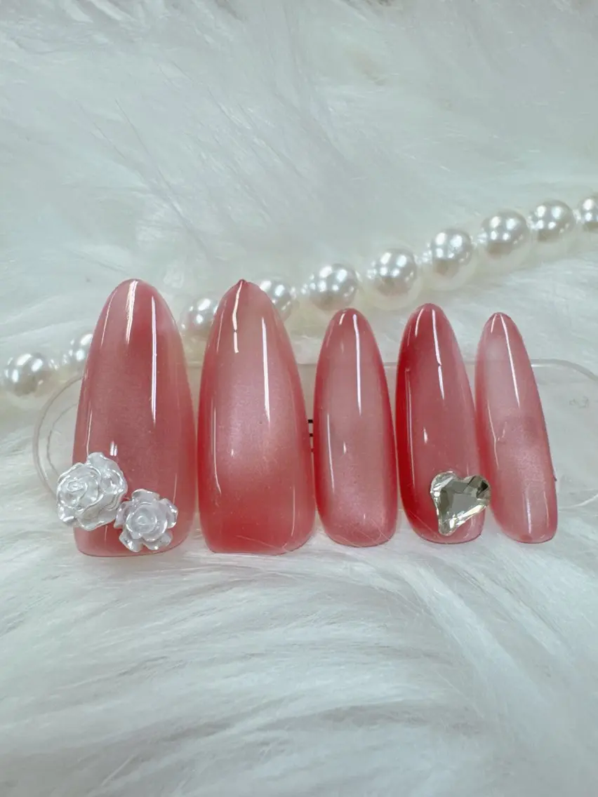 ネイル アートネイル ボルドー ドット フレンチネイル ジェルネイル Queeens nailのネイルデザイン