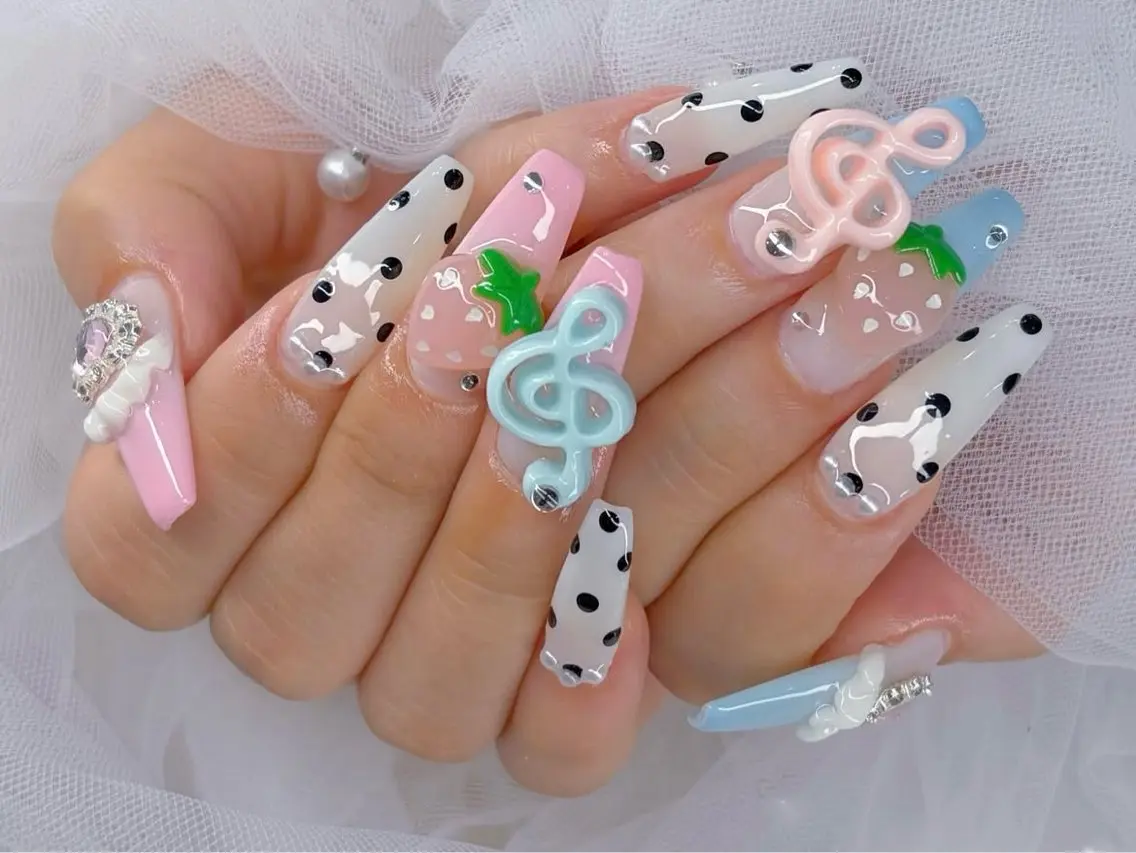 ネイル オーロラネイル ボルドー ブラウン 氷ネイル・うるうるネイル キラキラネイル ハンドネイル Sora  Nail 長さ出し専門店のネイルデザイン