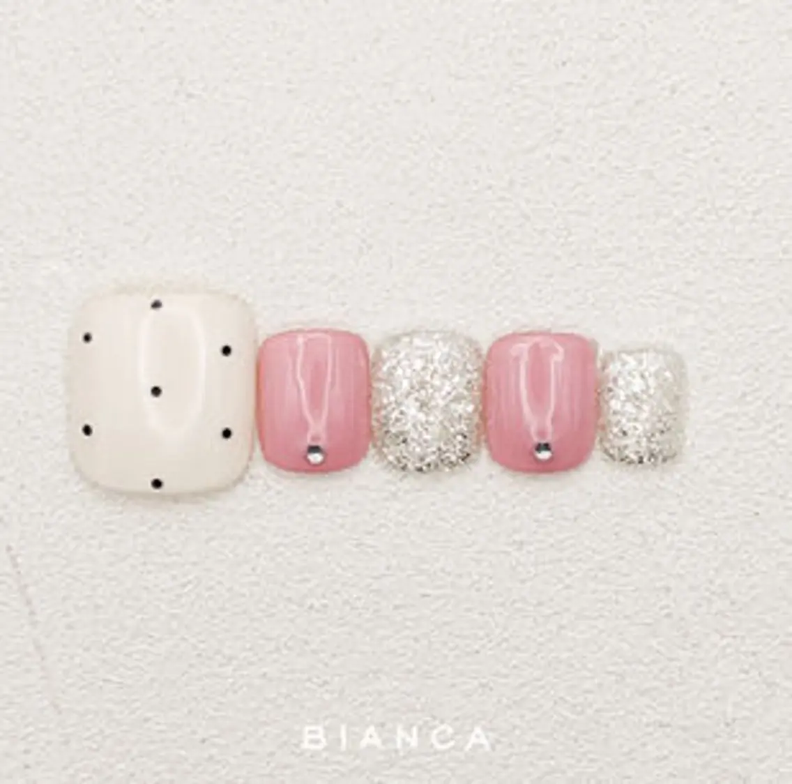 ネイル フットネイル Bianca Manamiのネイルデザイン