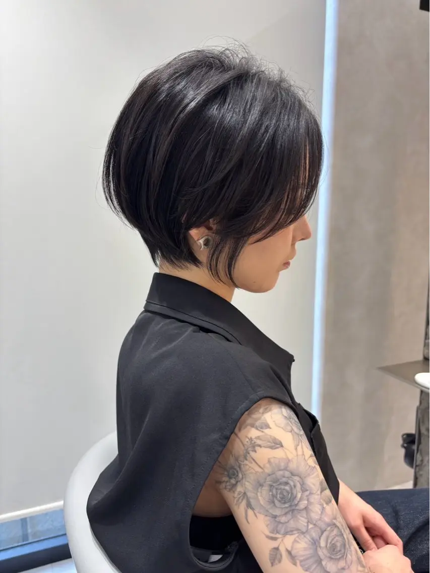 ショート 佐渡優 365連勤する美容師のヘアスタイル