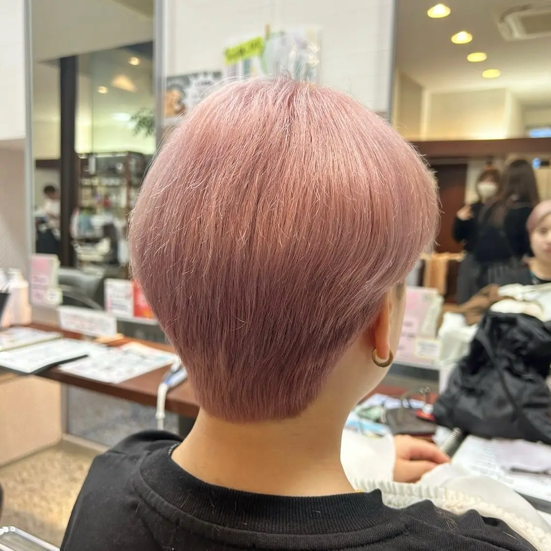 ショート カラー メンズ ピンクカラー 大門 怜以のヘアスタイル