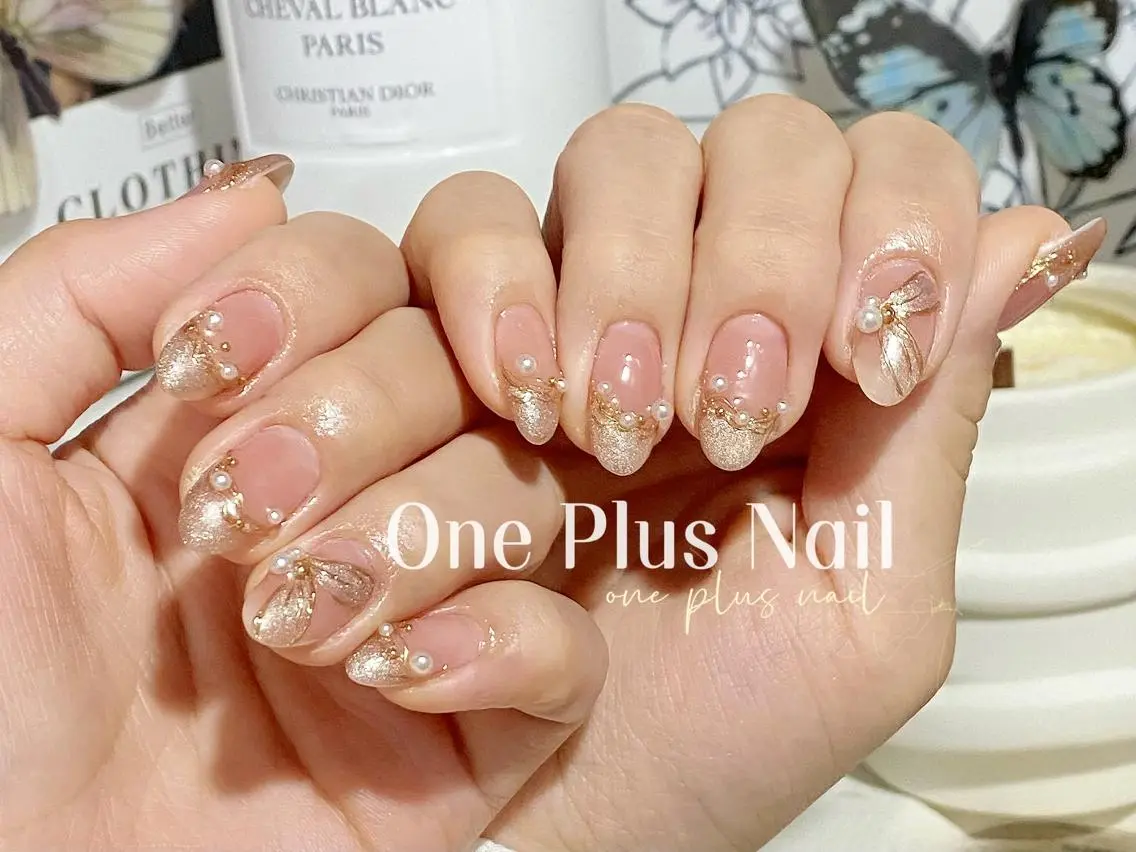 ネイル ガーリー ハート キラキラネイル 韓国ネイル ロングネイル ハンドネイル One Plus Nail Salonのネイルデザイン