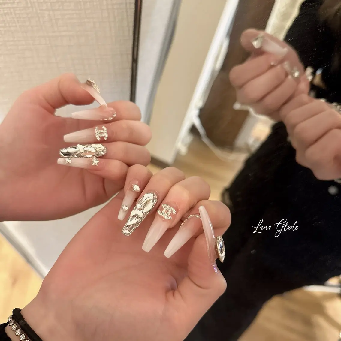 ネイル ハンドネイル Luna Gladeのネイルデザイン