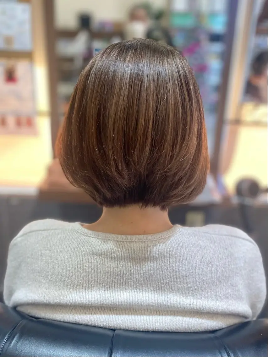 ミディアム 縮毛矯正 カット 縮毛矯正 トリートメント Aphrodite 横手 亜紀のヘアスタイル