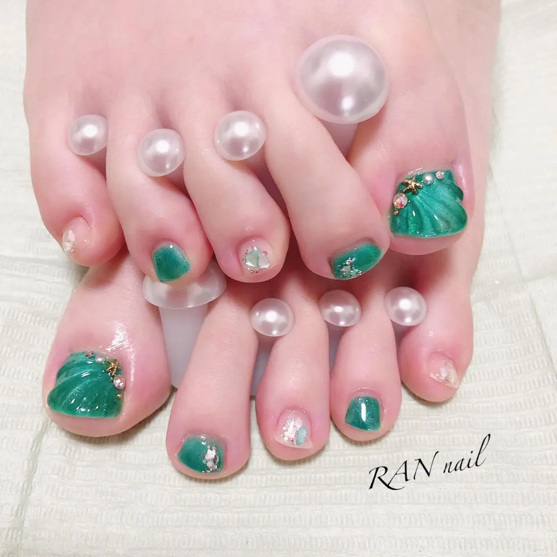 ネイル フットネイル ハート キラキラネイル ハンドネイル フットネイル RAN nailのネイルデザイン