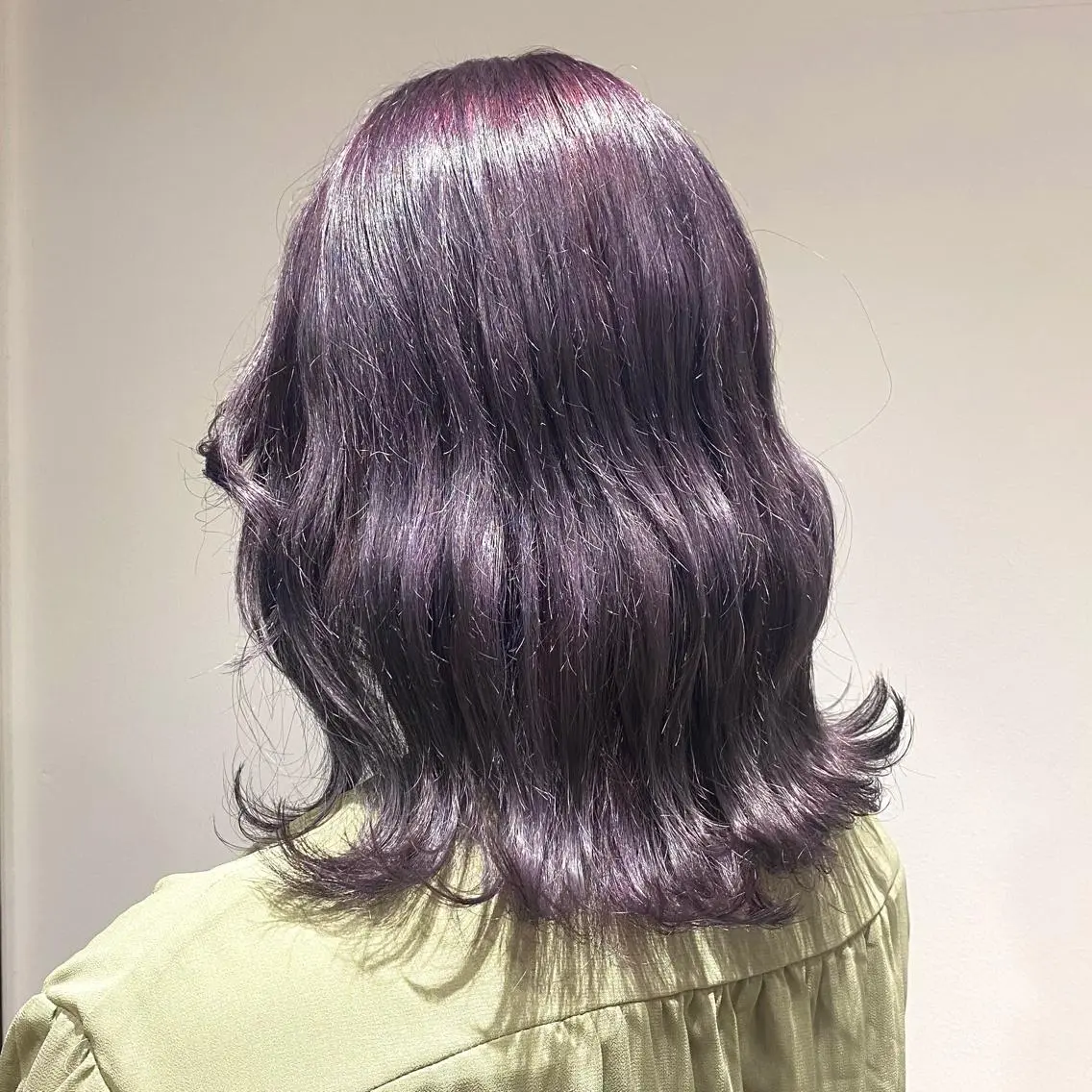 ミディアム カラー パーマ ヘアアレンジ 透明感カラー ダブルカラー ラベンダーカラー 新宿⌇韓国風ヘア ⌇透明感カラーのヘアスタイル