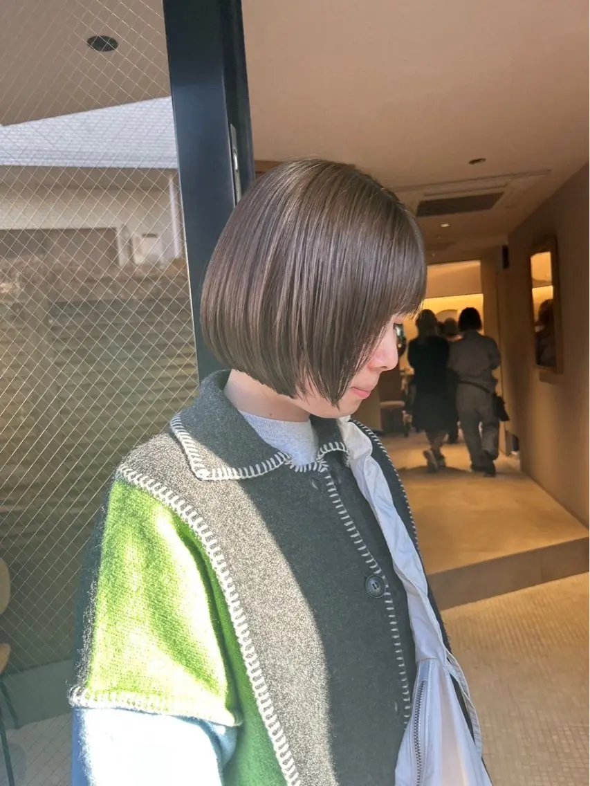 ショート カラー ベージュカラー ブリーチ ブリーチなしカラー モデル募集中 /表参道/うららのヘアスタイル