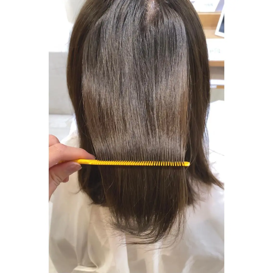 カラー 荻野 栞のヘアスタイル
