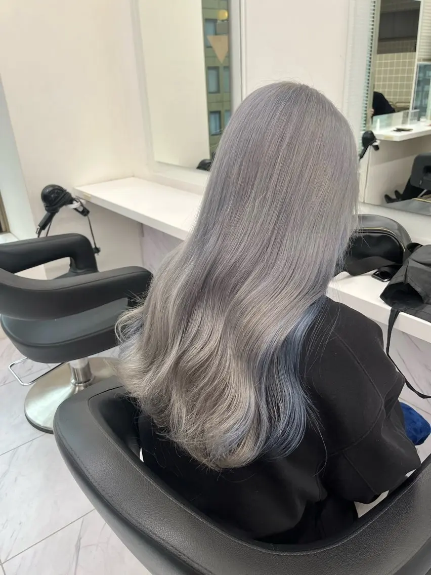 セミロング ヘアカラー トリートメント ヘッドスパ ヘアセット 寒色/ベージュヘア ブリーチありMiOのヘアスタイル