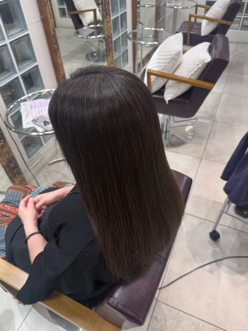 ロング ヘアカラー 佐藤 凜のヘアスタイル