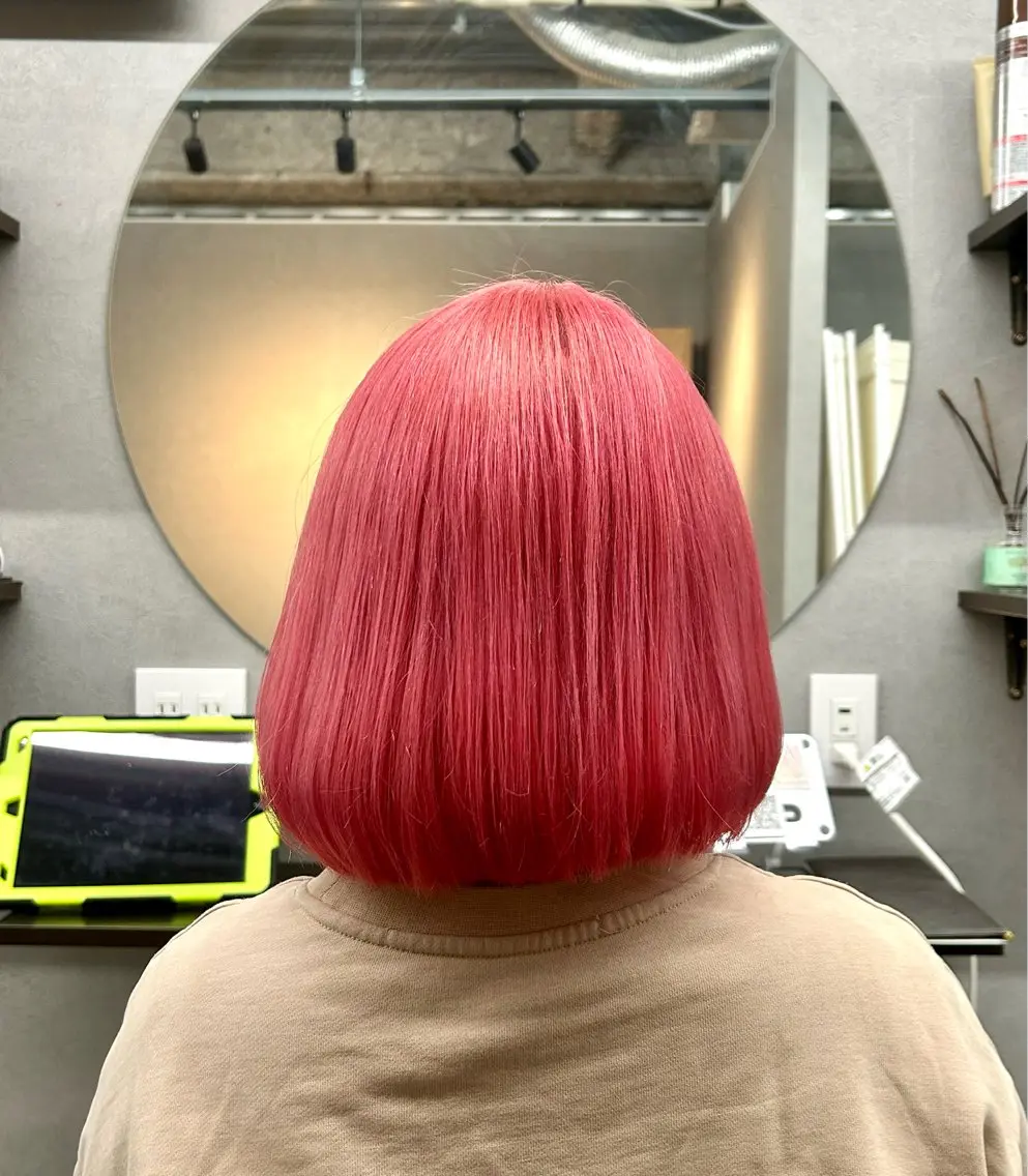 ショート カラー ピンクカラー カット ヘアカラー ゲーマー美容師 KENTOのヘアスタイル