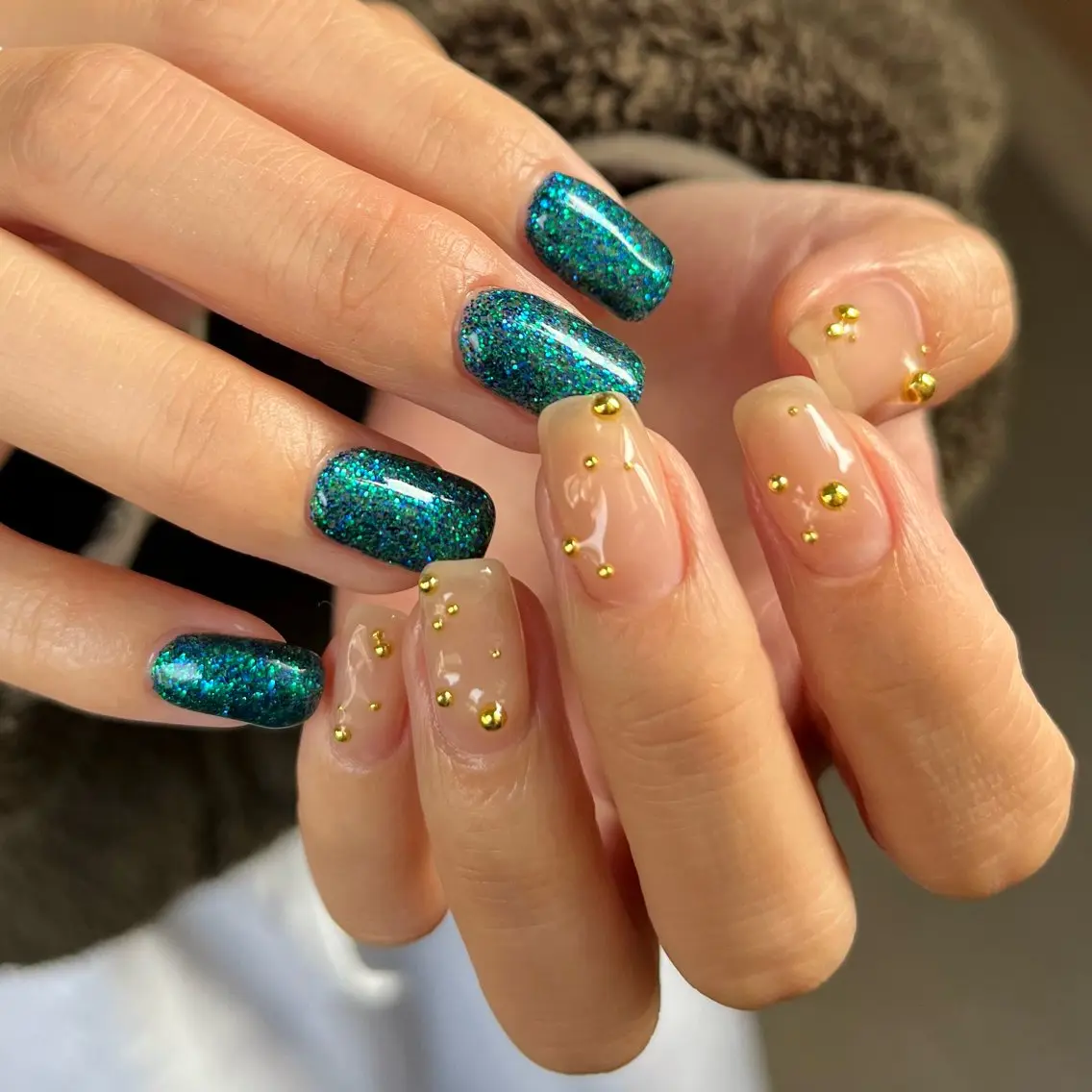 ネイル グリーン クリスマス ハンドネイル vegh. nail／阿波座のネイルデザイン