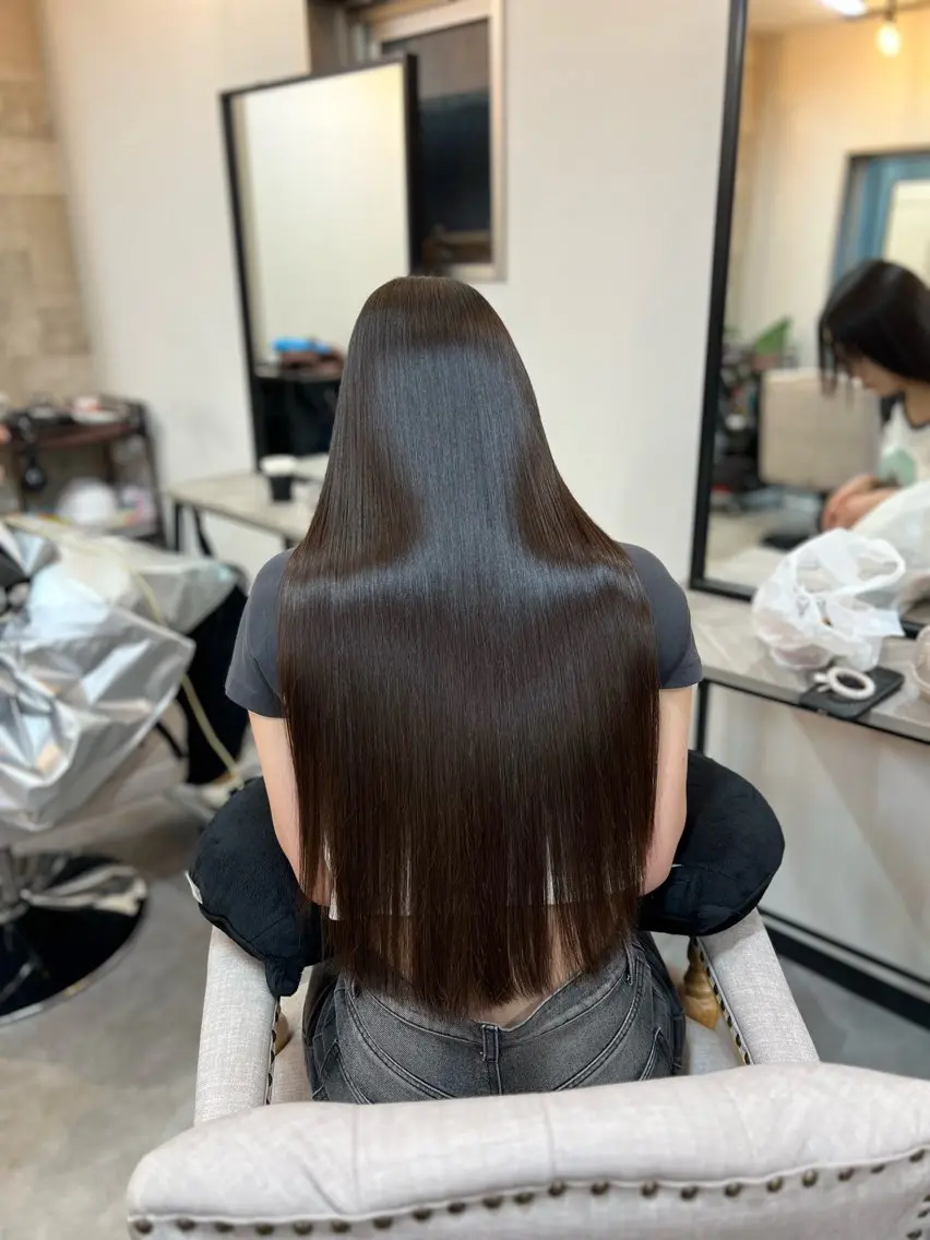 ロング 似合わせカット ヘアカラー トリートメント 🟡ショートカット 髪質改善・Tomoのヘアスタイル