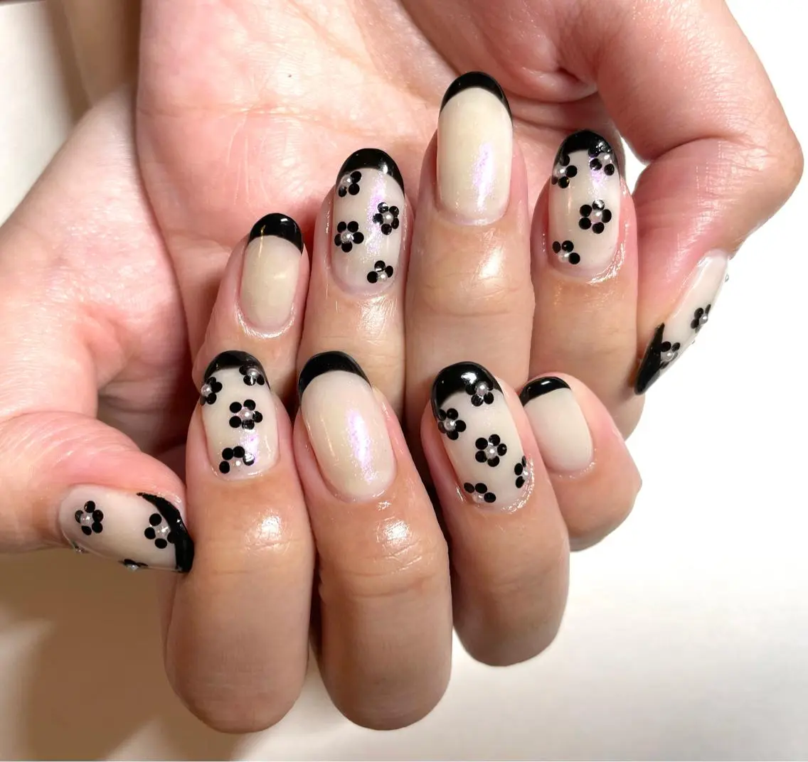 ネイル キラキラネイル le_rire _nailのネイルデザイン