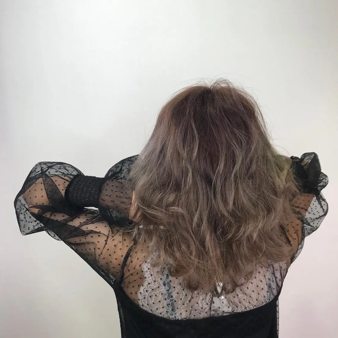 カラー イルミナカラー ラベンダーカラー 小顔レイヤー/ ベージュ🤍Rieのヘアスタイル