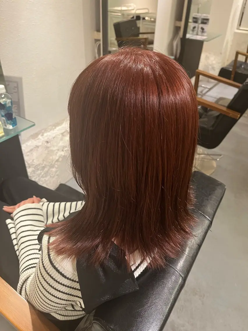 ミディアム カラー ブリーチ ブラウンカラー ブリーチなしカラー ピンクカラー ピンクブラウン ヘアカラー 顔周りカット/ 透明感カラー/ユナのヘアスタイル