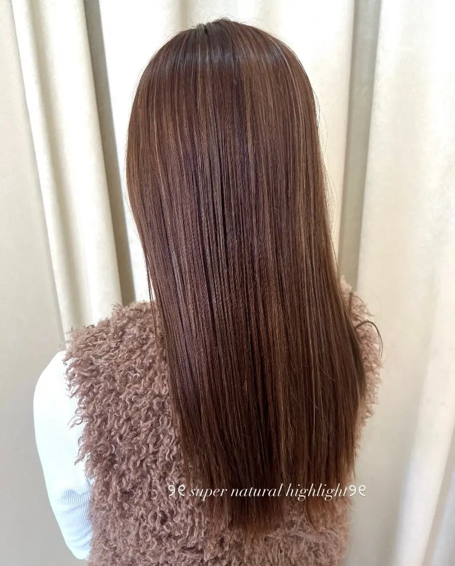 セミロング ハイライト ヘアカラー トリートメント LiTA 友田未来のヘアスタイル