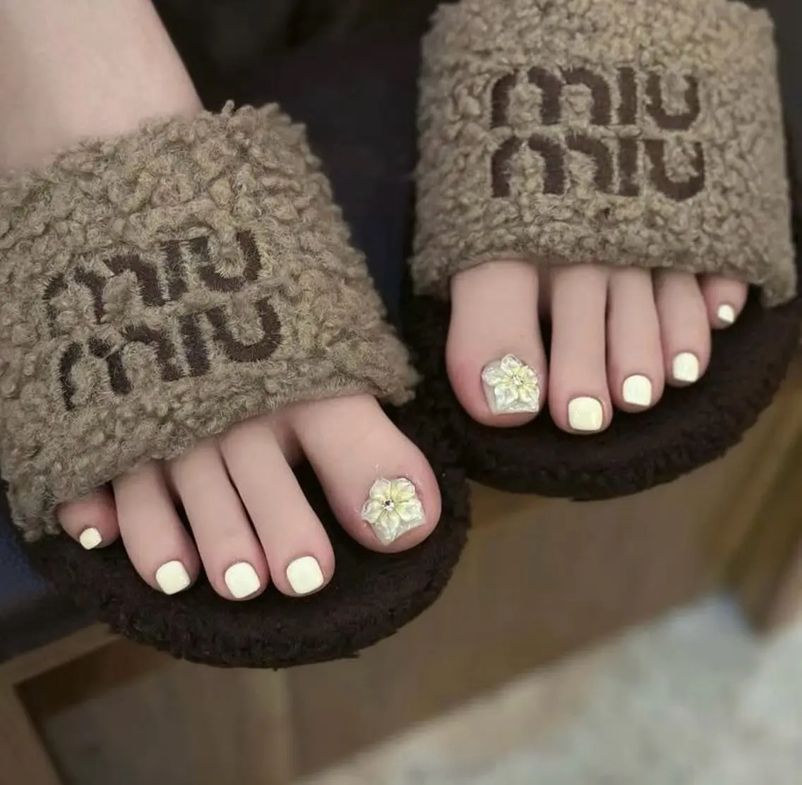 ネイル アートネイル フットネイル フットネイル Ribbonnail salonのネイルデザイン