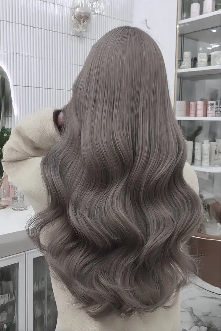ロング カラー ヘアカラー 韓国×艶ハイトーンが かわいい✨️リオ🍒のヘアスタイル