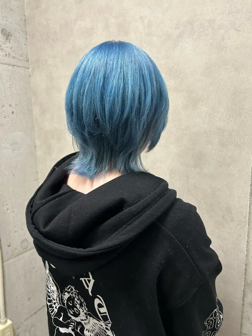 ショート カラー ブリーチ ブルーカラー 優花/ハイトーン /デザインカラーのヘアスタイル