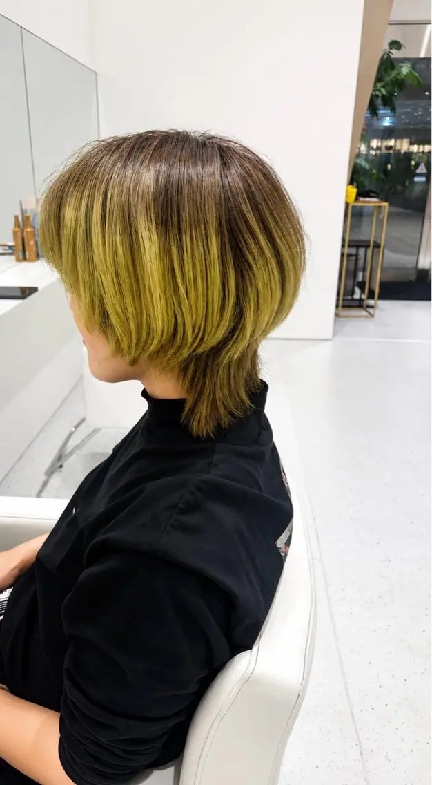 ショート カラー ヘアアレンジ アッシュ アッシュブラウン ブラウンカラー イエローカラー ウルフカット はらだ あゆのヘアスタイル