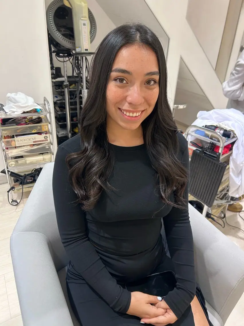 セミロング 堀 日次のヘアスタイル