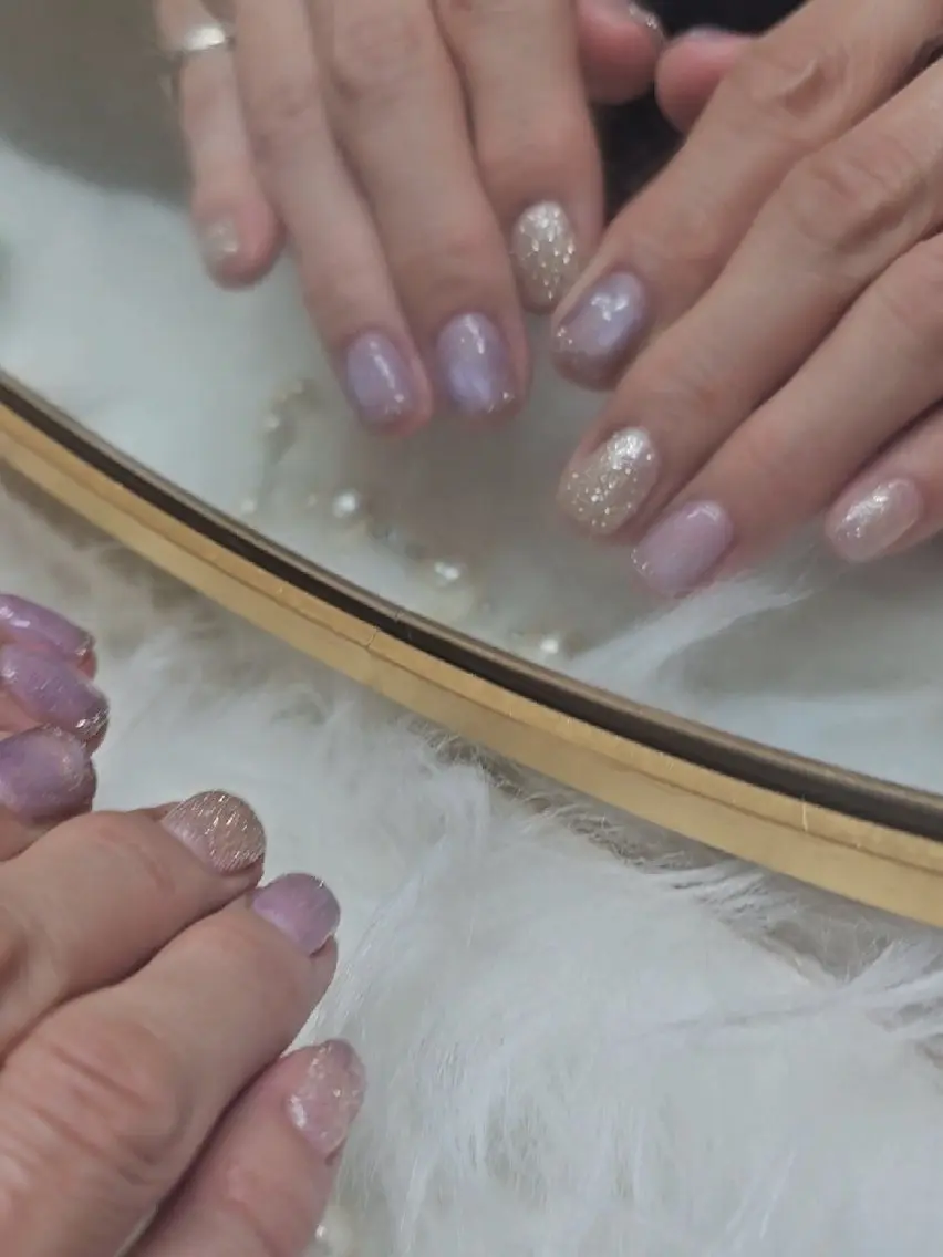 ネイル フラッシュネイル ゴールド キラキラネイル パープル ワンホンネイル Viva Nail 堺区自宅ネイルサロンのネイルデザイン