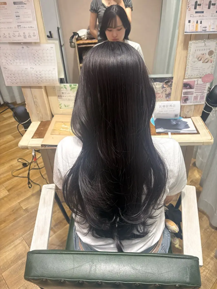 カラー 近藤 透明感カラー🫧のヘアスタイル