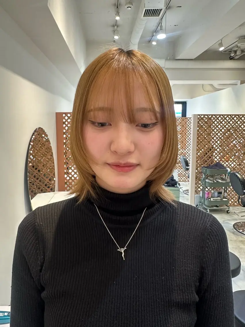 ミディアム レイヤーカット ウルフカット ウルフレイヤー カット AYAKA 下北沢suuのヘアスタイル