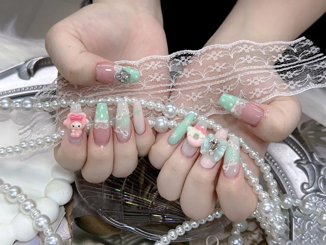 ネイル オーロラネイル チークネイル 長さ出し フットネイル フレンチネイル ハンドネイル Rola kira ゆめのネイルデザイン